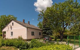Orgona Apartman- Es Nyaralohaz